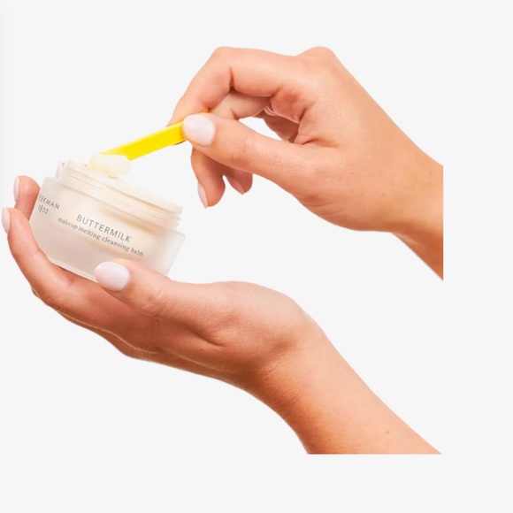Brand New Beekman 1802 Buttermilk Makeup Melting Cleansing Balm Size:
1.44 oz - Picture 9 of 9